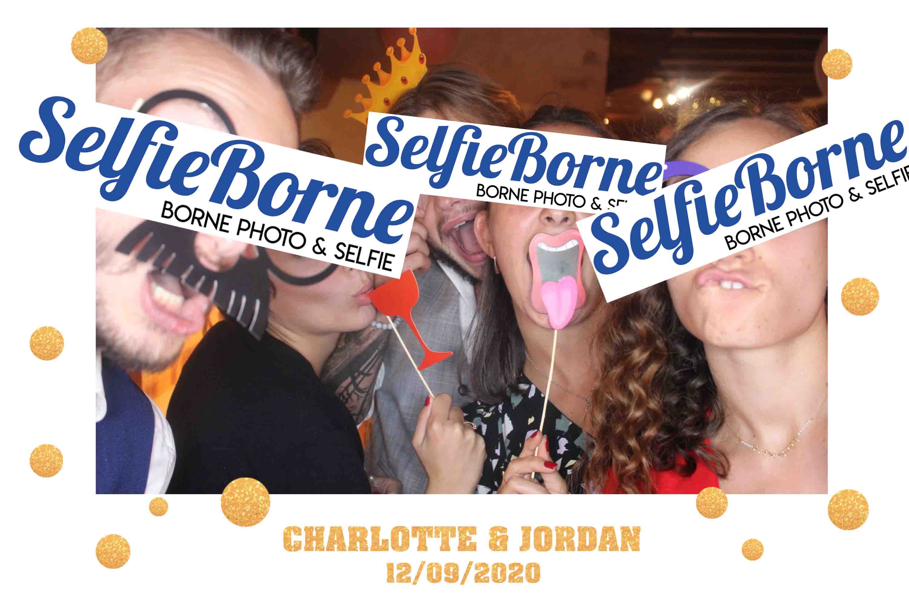 loueur selfie box mariage Tours Charlotte et Jordan